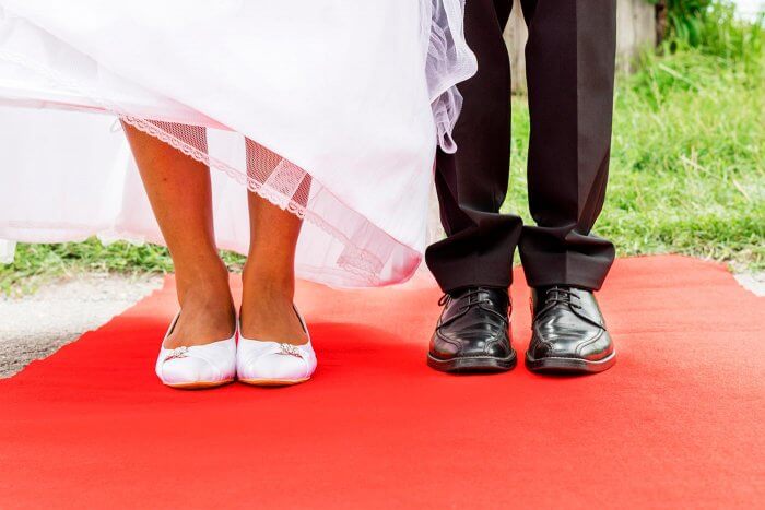 Roter Teppich für Hochzeit