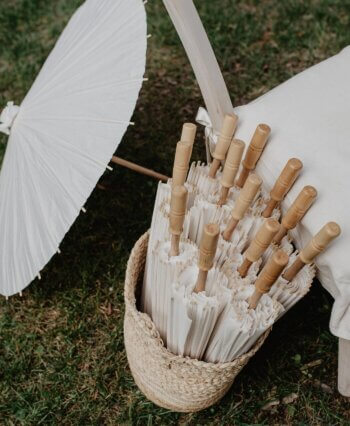 Weiße Schirme für Hochzeit